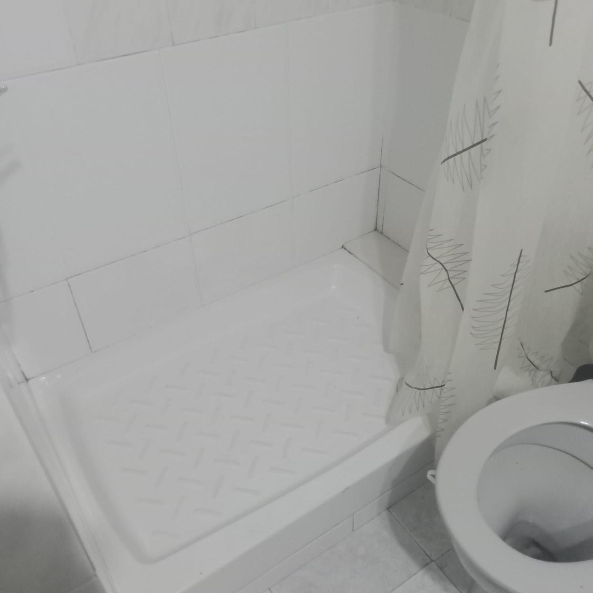 Barcelona Appartment Santa Coloma de Gramenet Екстер'єр фото